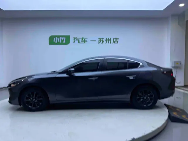 Mazda Axela — Фото автомобиля 6