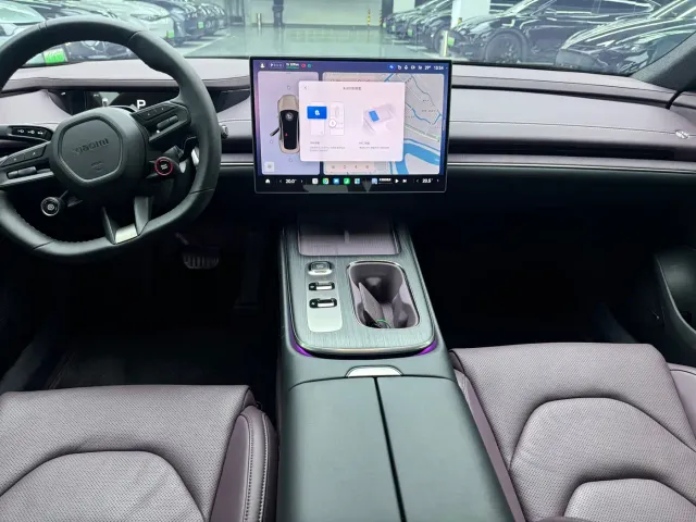 Xiaomi SU7 — Фото автомобиля 7