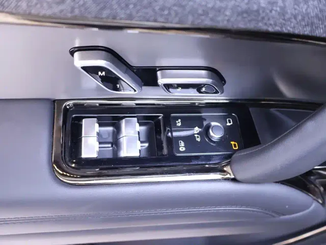 Land Rover Range Rover Sport — Фото автомобиля 17
