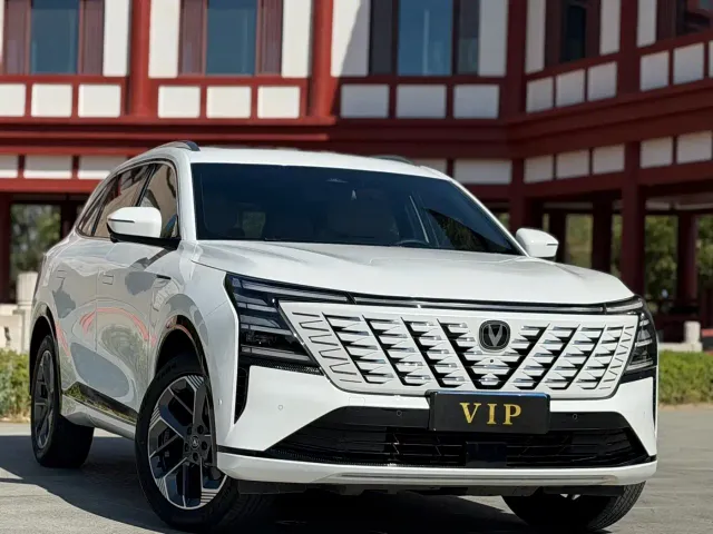 Changan CS75 Plus — Фото автомобиля 3