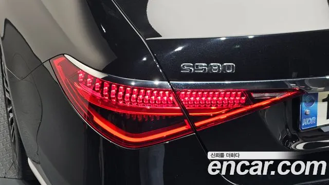 Mercedes-Benz S-Class — Фото автомобиля 19