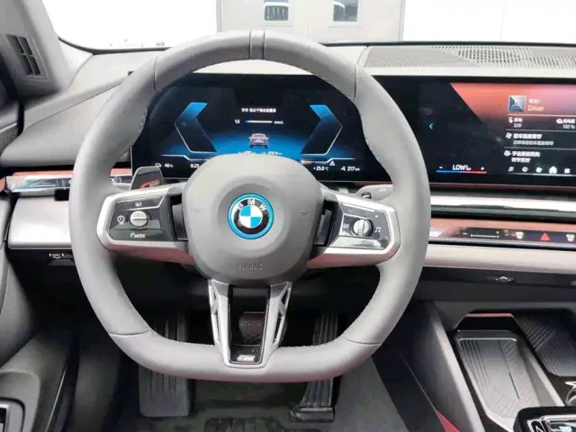 BMW i5 — Фото автомобиля 9