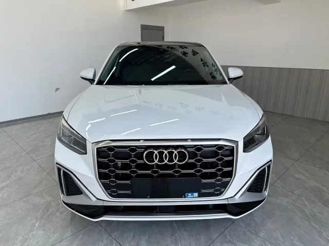 Audi Q2L — Фото автомобиля 2