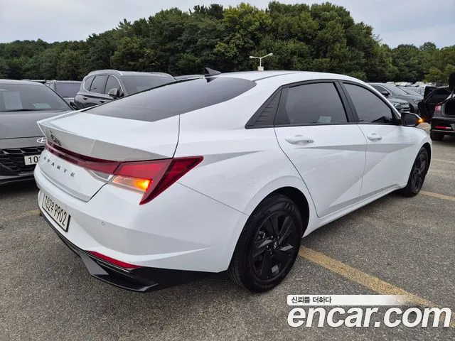 Hyundai Avante CN7 — Фото автомобиля 4