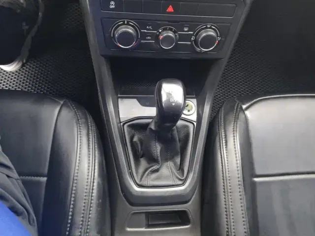 Volkswagen T-Cross — Фото автомобиля 16