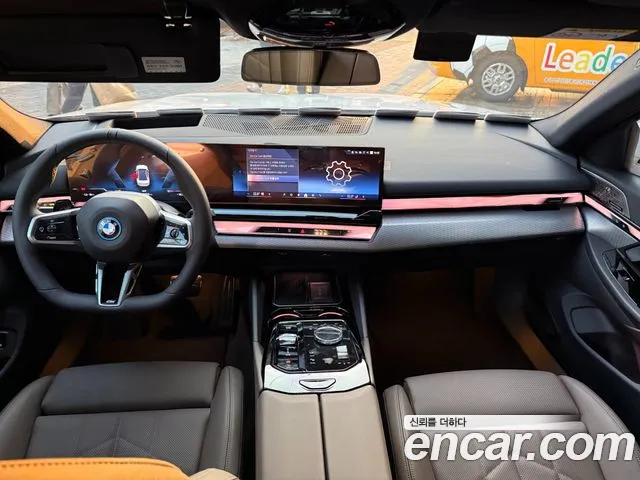 BMW i5 G60 — Фото автомобиля 6