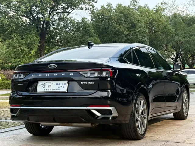 Ford Mondeo — Фото автомобиля 16
