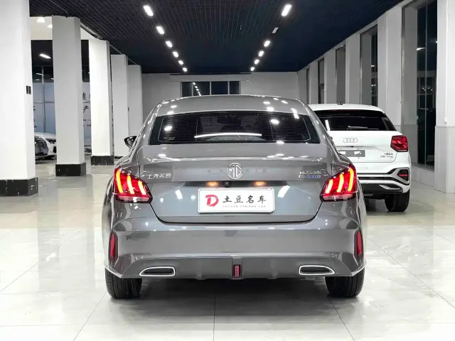 MG 5 — Фото автомобиля 5