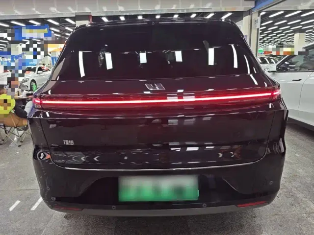 Li Auto L6 — Фото автомобиля 5