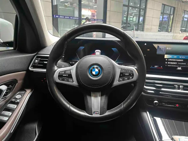 BMW i3 — Фото автомобиля 15