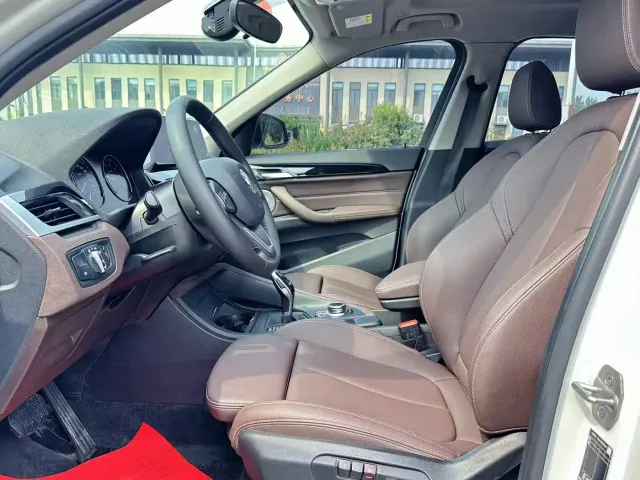 BMW X1 — Фото автомобиля 4