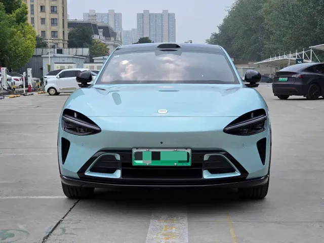 Xiaomi YU7 — Фото автомобиля 2