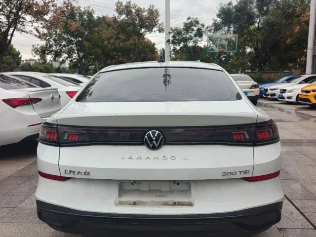Volkswagen Lamando — Фото автомобиля 5