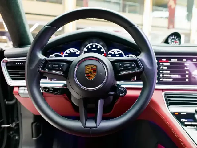 Porsche Panamera — Фото автомобиля 12