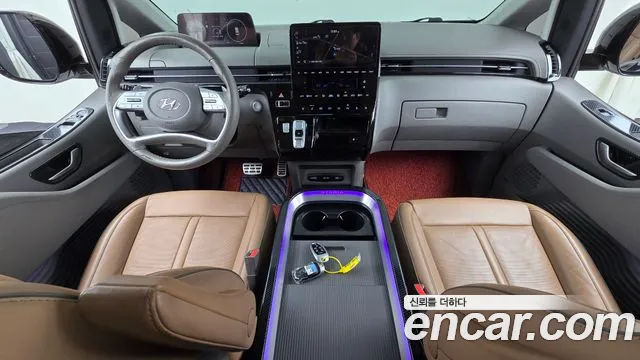 Hyundai Staria Staria 4WD Lounge 9 мест — Фото автомобиля 7