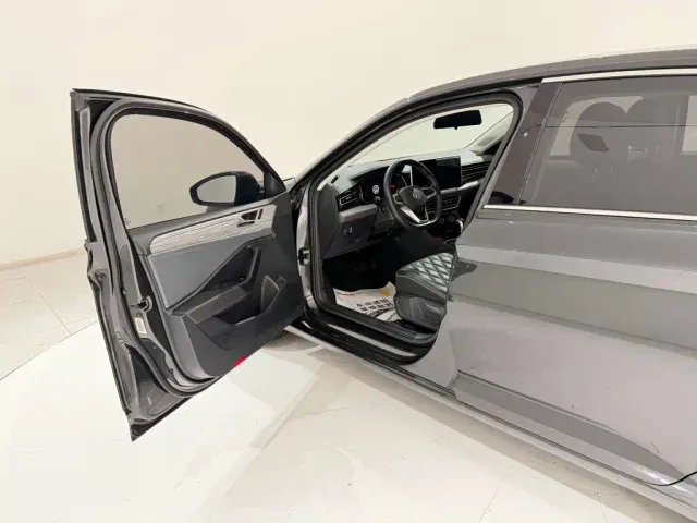 Volkswagen Sagitar — Фото автомобиля 13