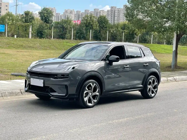 Lynk & Co 06 — Фото автомобиля 2
