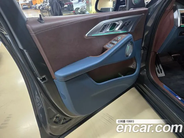 BMW XM — Фото автомобиля 13
