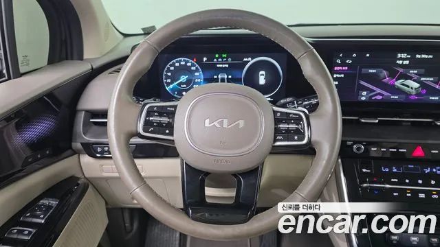 Kia Carnival Generation 4 — Фото автомобиля 14