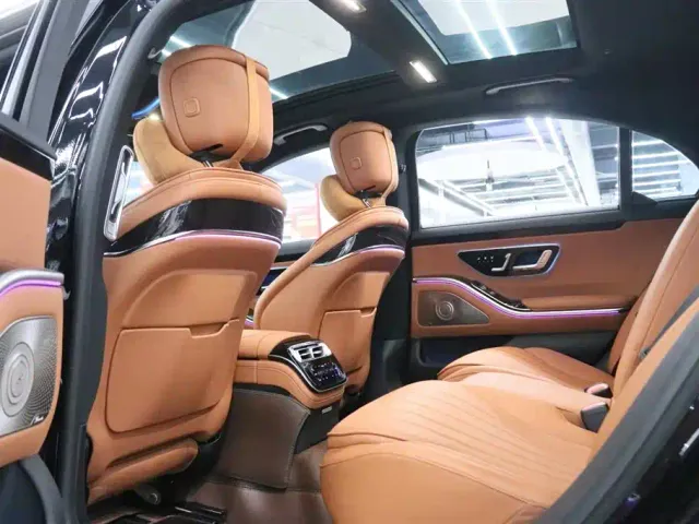 Mercedes-Benz S-Class — Фото автомобиля 23