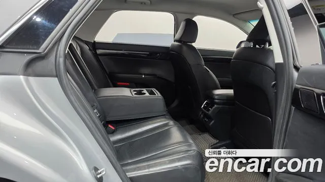 Hyundai Grandeur GN7 — Фото автомобиля 12