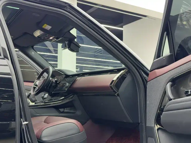 Land Rover Range Rover Sport — Фото автомобиля 10