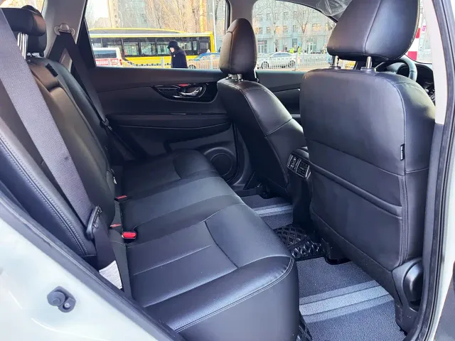 Nissan X-Trail — Фото автомобиля 16