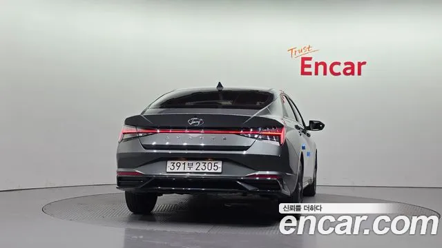 Hyundai Avante CN7 — Фото автомобиля 4