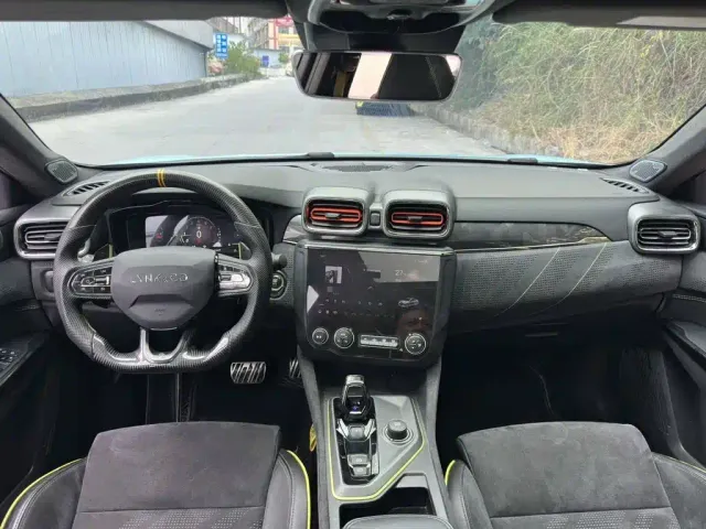 Lynk & Co Lynk & Co 03 2021 03+ 2.0TD Auto Performance Package Edition — Фото автомобиля 6