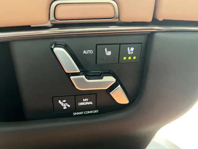 Toyota Vellfire — Фото автомобиля 8
