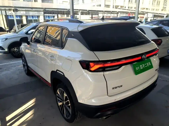 Changan CS35 Plus — Фото автомобиля 4