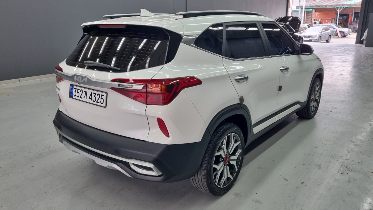 Kia Seltos Seltos Бензин 1.6 турбо 2WD — Фото автомобиля 2