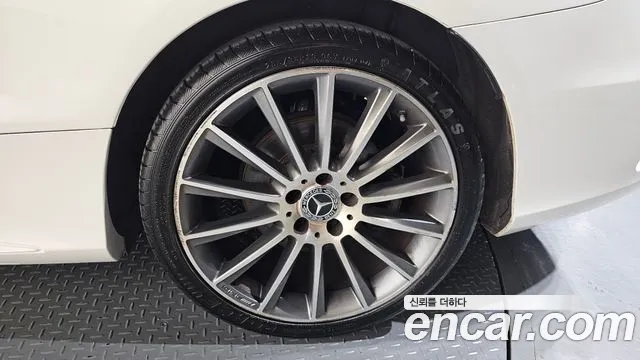 Mercedes-Benz C-Class — Фото автомобиля 20
