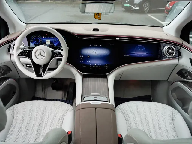 Mercedes-Benz EQS SUV — Фото автомобиля 13