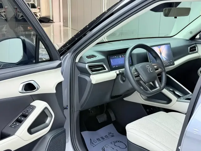 BYD Yuan UP — Фото автомобиля 3