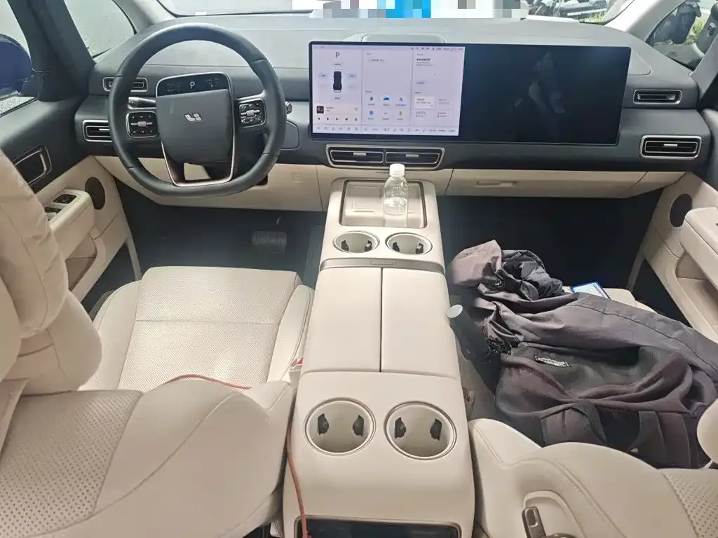 Li Auto Li Auto MEGA 2025 Ultra Smart Renewal Edition — Фото автомобиля 5