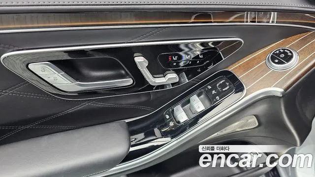 Mercedes-Benz S-Class — Фото автомобиля 22