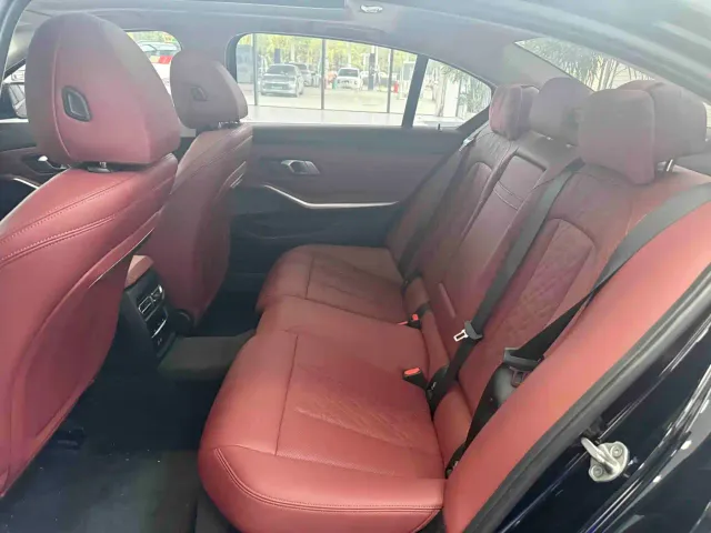 BMW 3 Series — Фото автомобиля 13