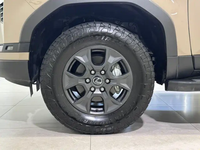 Lexus GX — Фото автомобиля 10