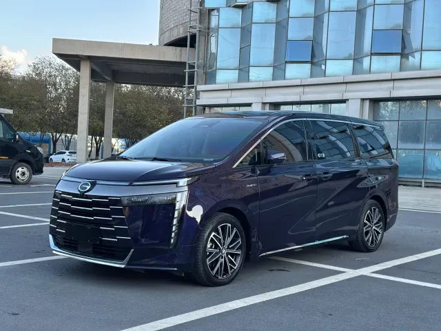 Фотография автомобиля — GAC Trumpchi E8
