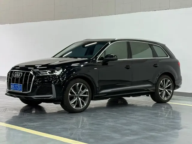 Audi Audi Q7 2022 55 TFSI quattro S line Sport — Фото автомобиля 3