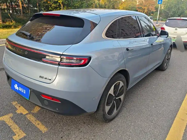Aito M5 — Фото автомобиля 3