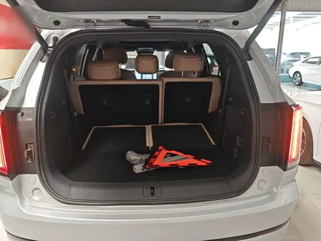 Jetour Shanhai Jetour Shanhai L7 PLUS 2025 220km Elite Edition 7-seater — Фото автомобиля 18
