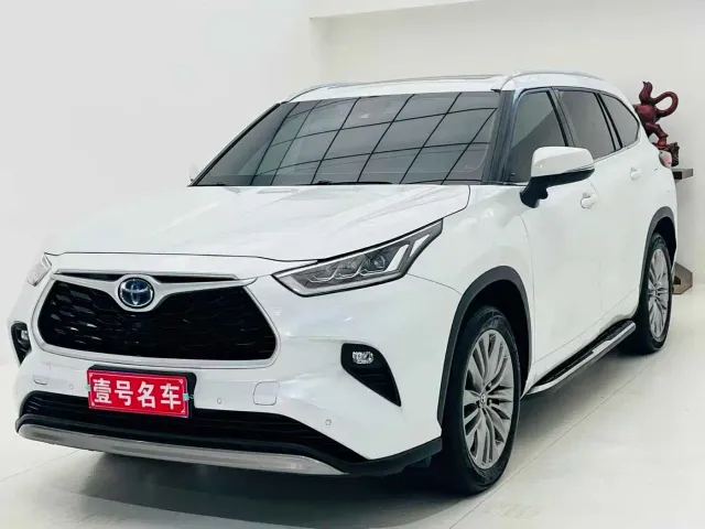 Фотография автомобиля — Toyota Highlander