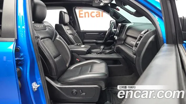 Dodge Ram — Фото автомобиля 11