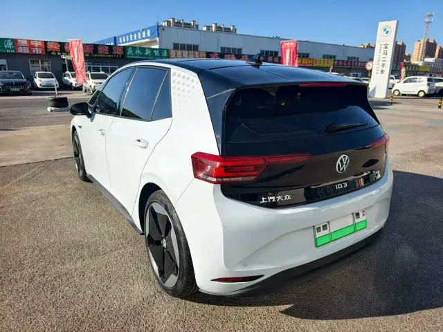 Volkswagen ID.3 — Фото автомобиля 7