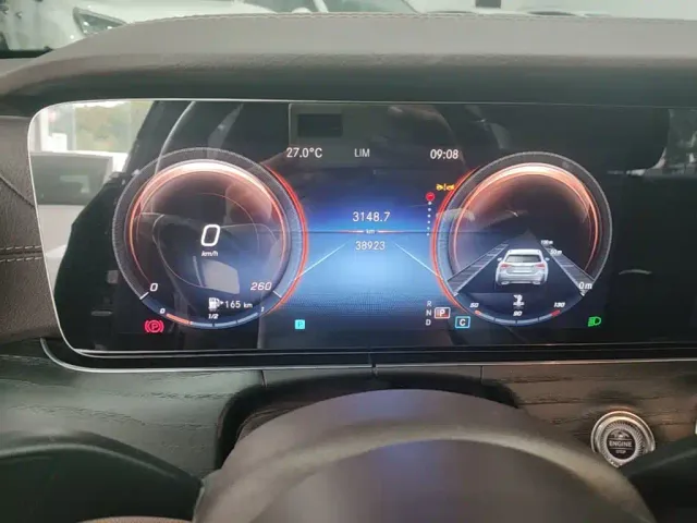 Mercedes-Benz E-Class — Фото автомобиля 11