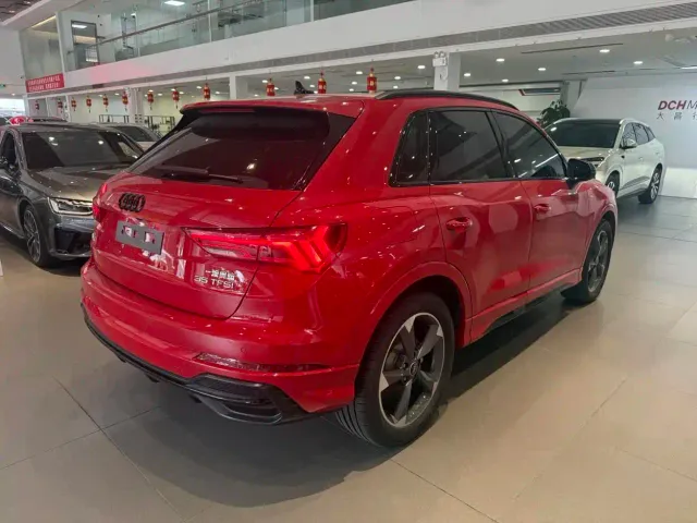 Audi Q3 — Фото автомобиля 4