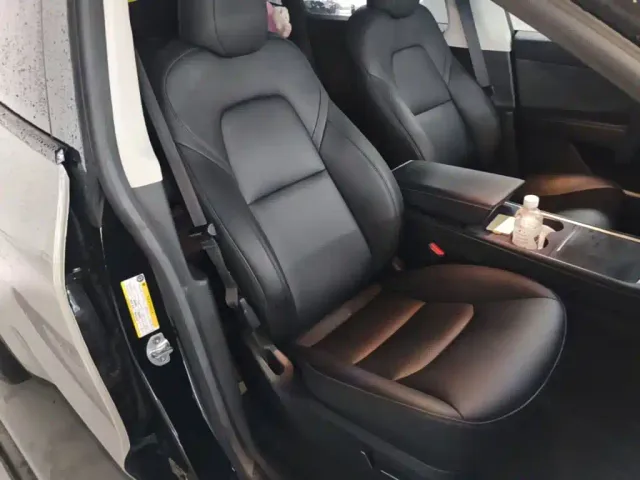 Tesla Model Y — Фото автомобиля 24