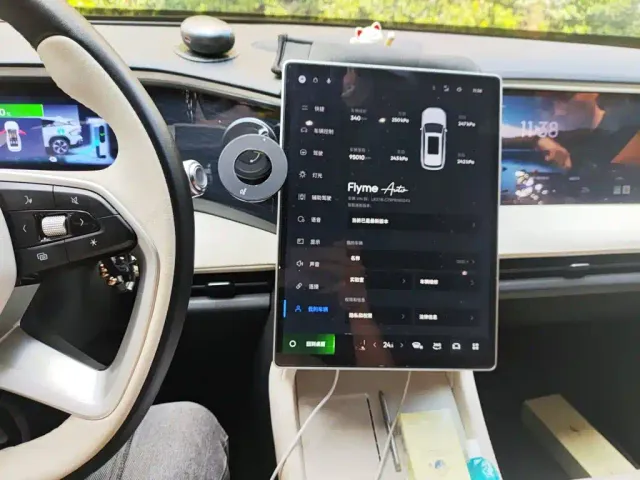 Geely Galaxy L7 — Фото автомобиля 9